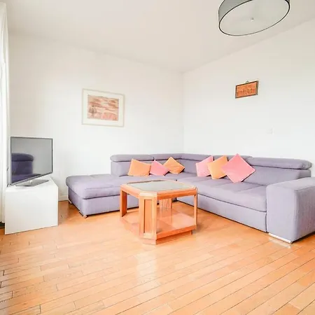 Spacieux 17eme Arrondissement - Ii Apartment *