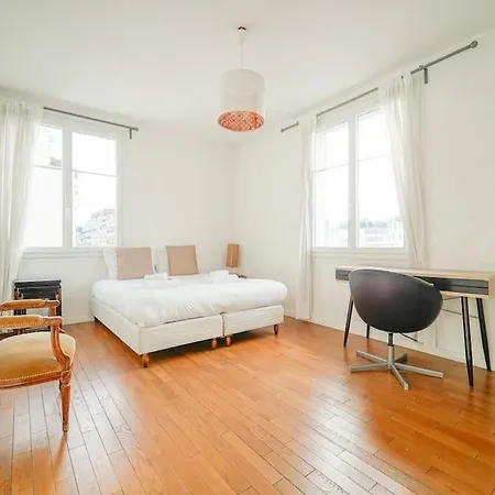 Spacieux 17eme Arrondissement - Ii Apartment